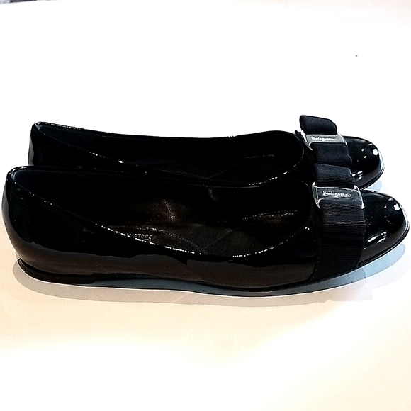 Salvatore Ferragamo Varina Black Patent Flats 5.5 - Picture 7 of 8